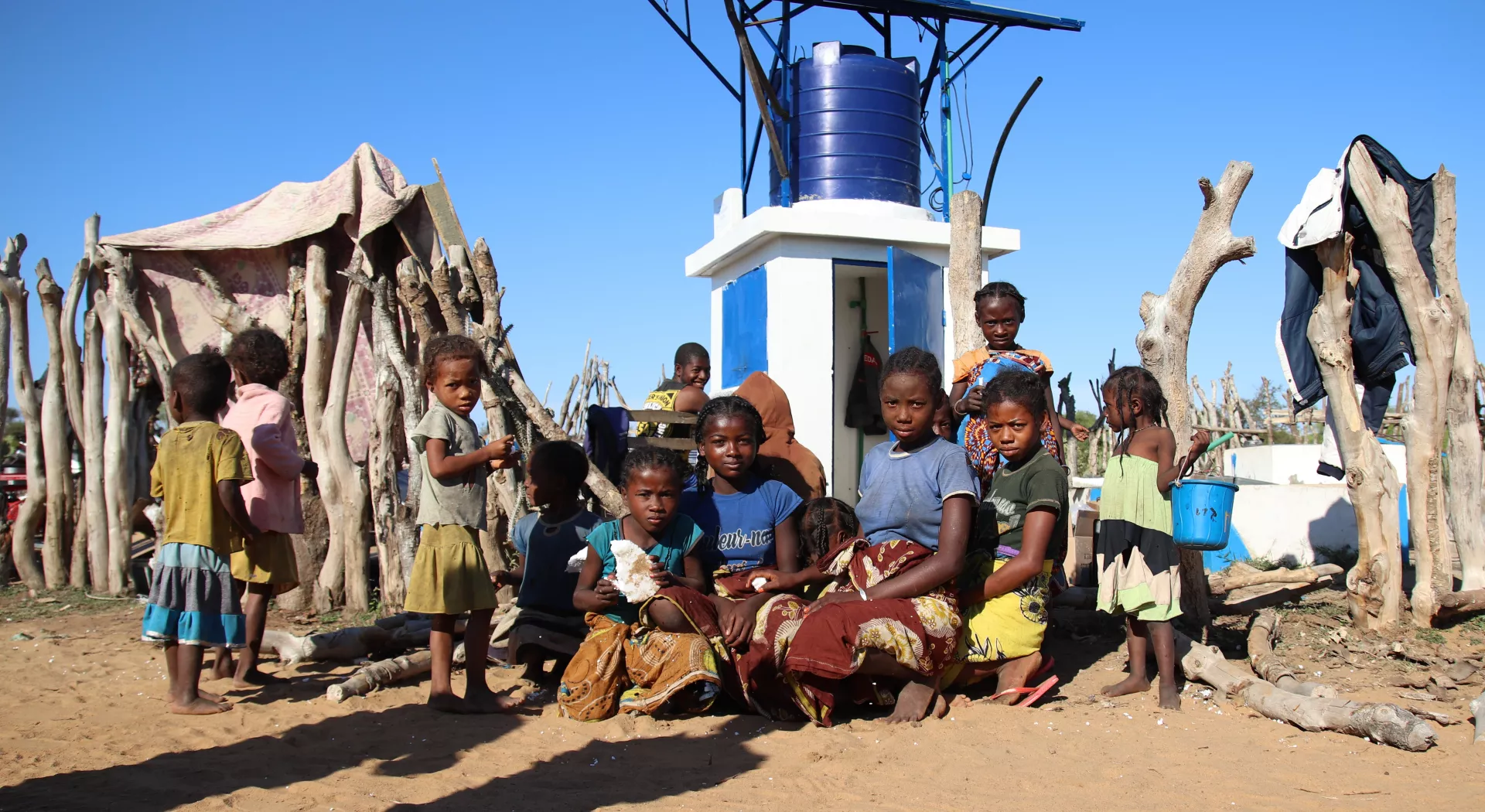 Children at a waterstation in Marojela, Madagaskar.