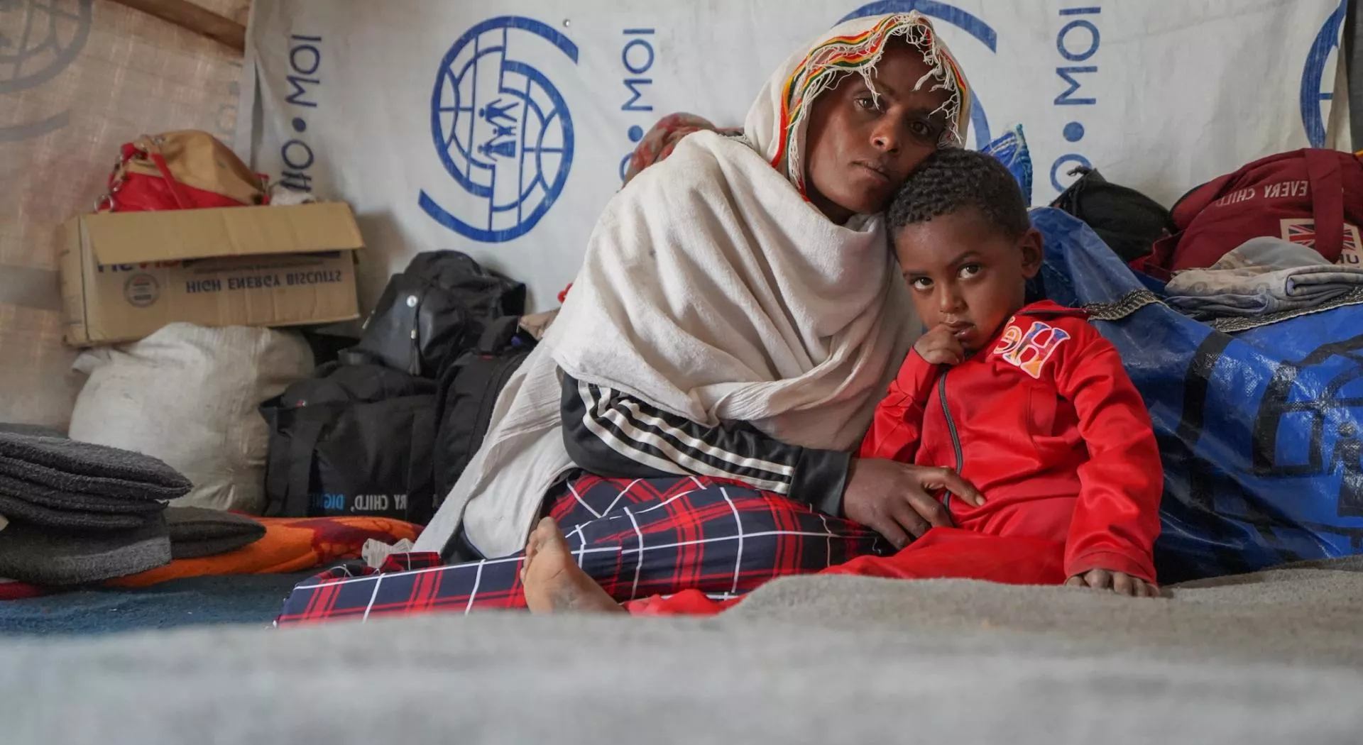 A woman with her child in Ethiopia