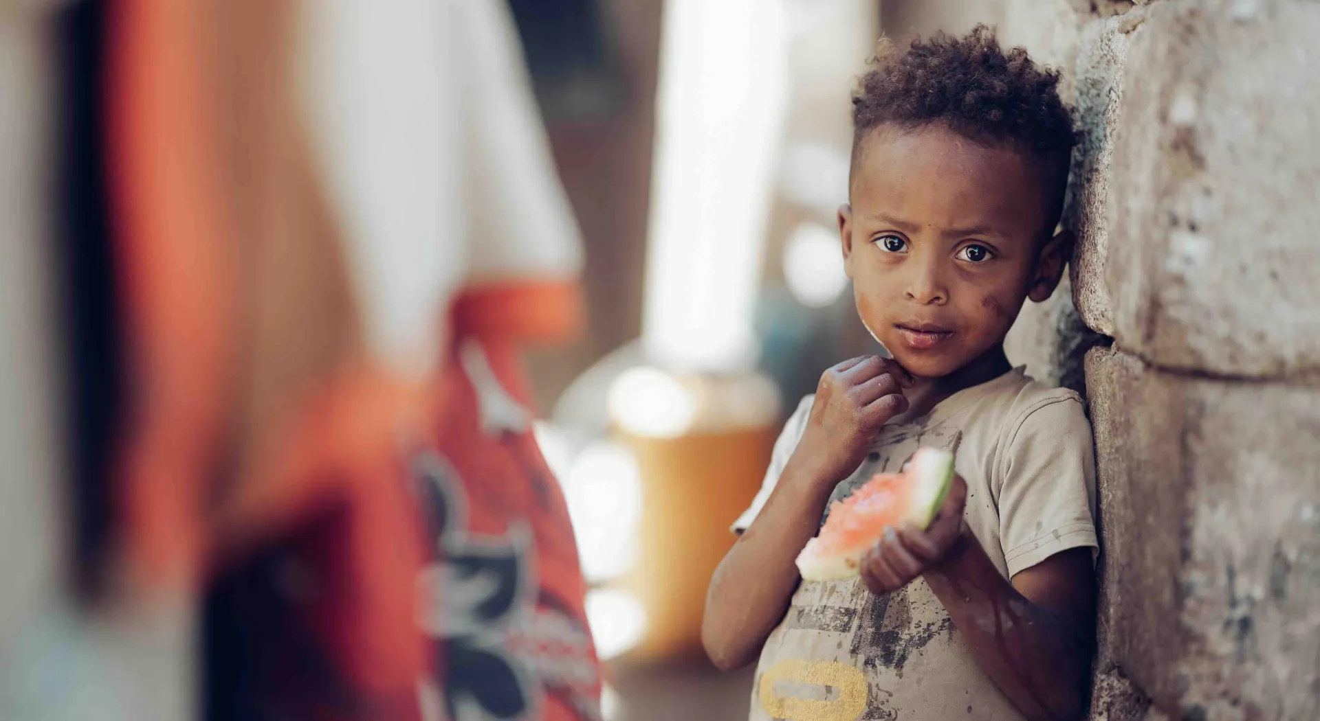 Jongetje in Jemen met watermeloen