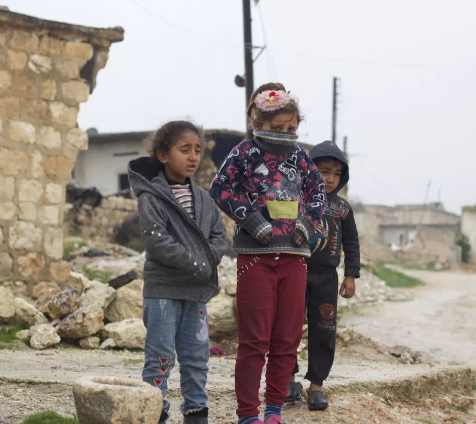 Syrische kinderen in de winterkou