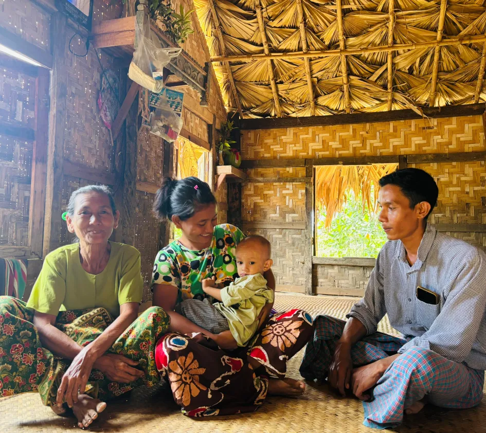 U Thein Aye en zijn familie
