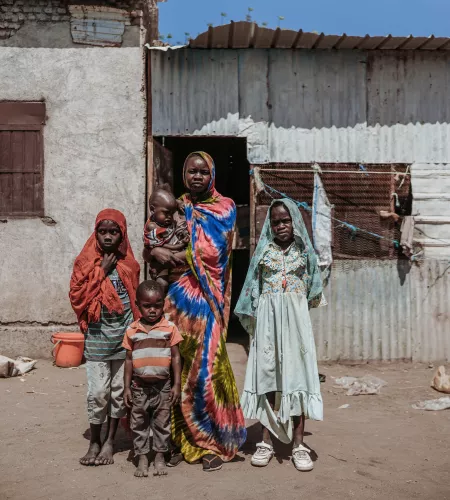 Sudan mona en kinderen