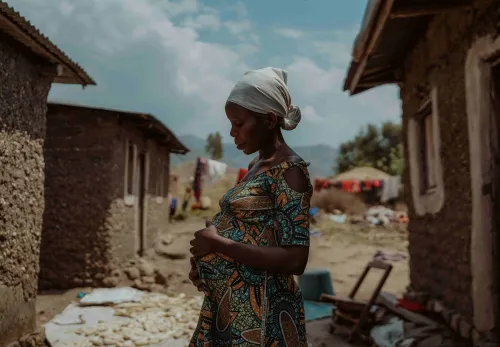 Een zwangere vrouw in Congo